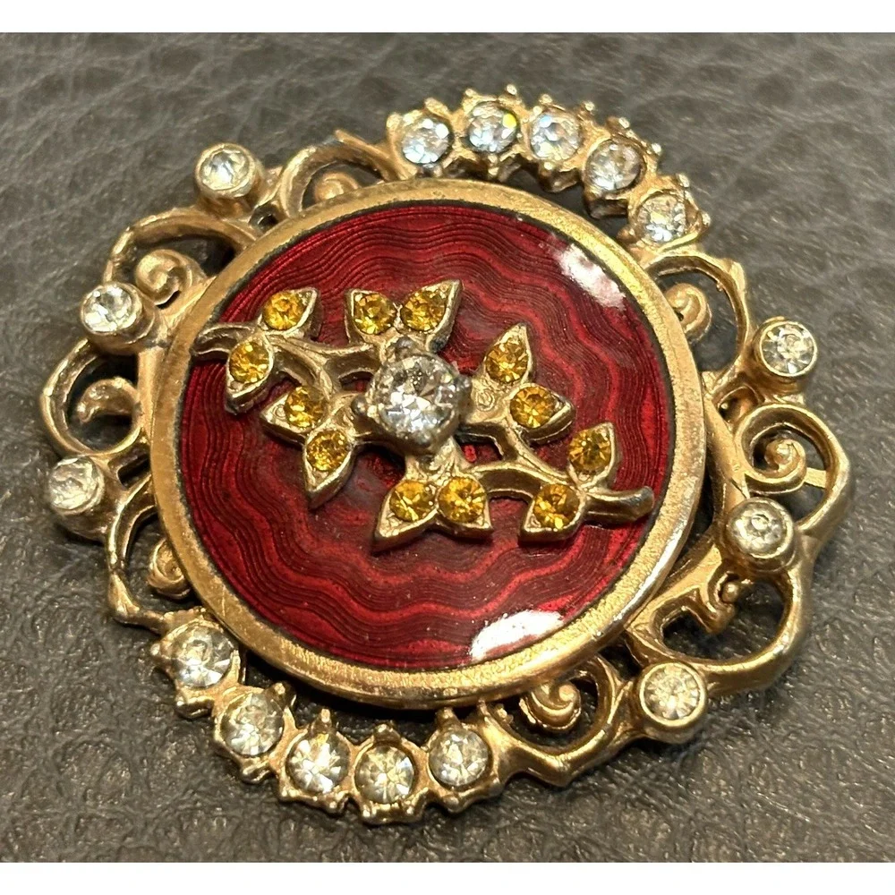VINTAGE Red Guilloche Enamel Gold Tone Filigree Rhinestone High End Pin Brooch